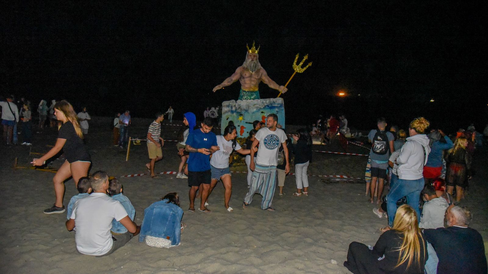 Fotos de la hoguera de San Juan en La Línea