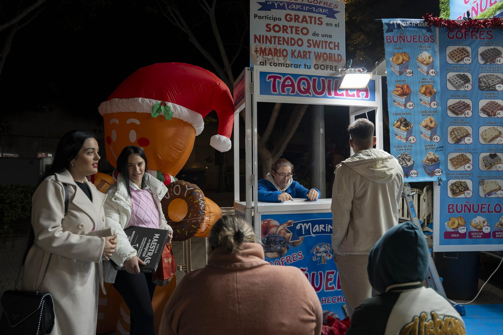 Las mejores imágenes del encendido navideño en Almería