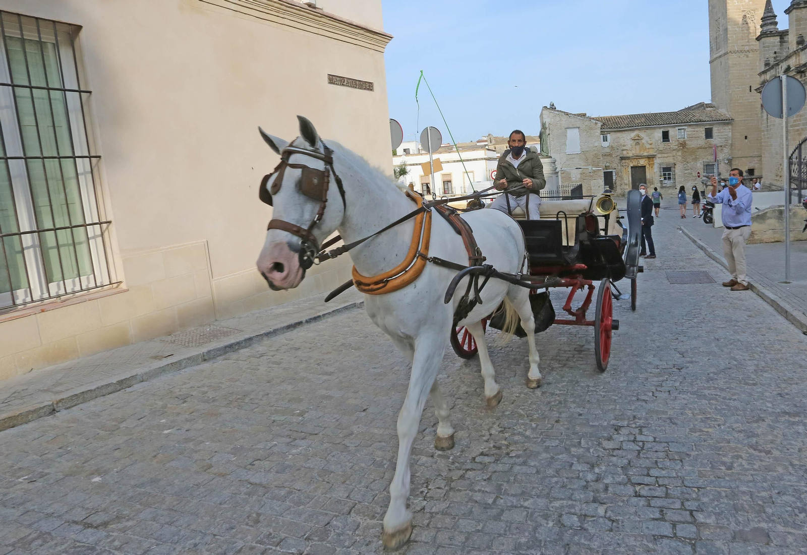 Peatonalización de la Plaza de la Encarnación y pruebas en el entorno de El Arroyo