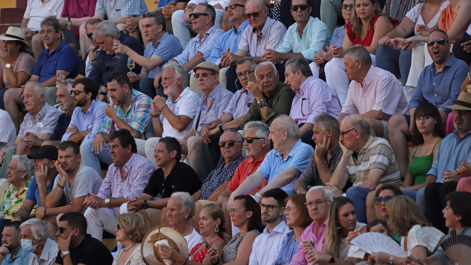 Ambiente en la corrida del viernes de la Feria de La Línea