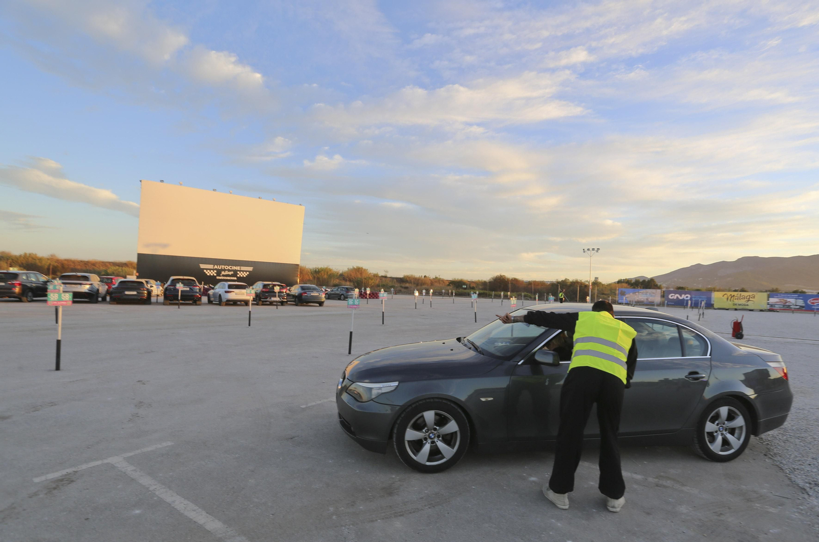 El Autocine Málaga Metrovacesa, en fotos