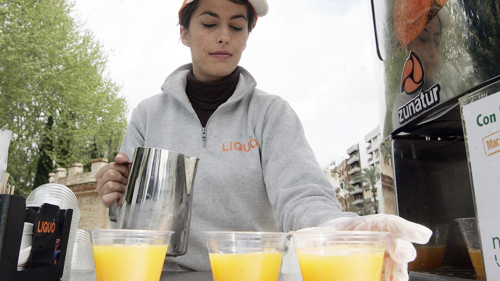 Campaña de promoción del zumo de naranja en Córdoba.