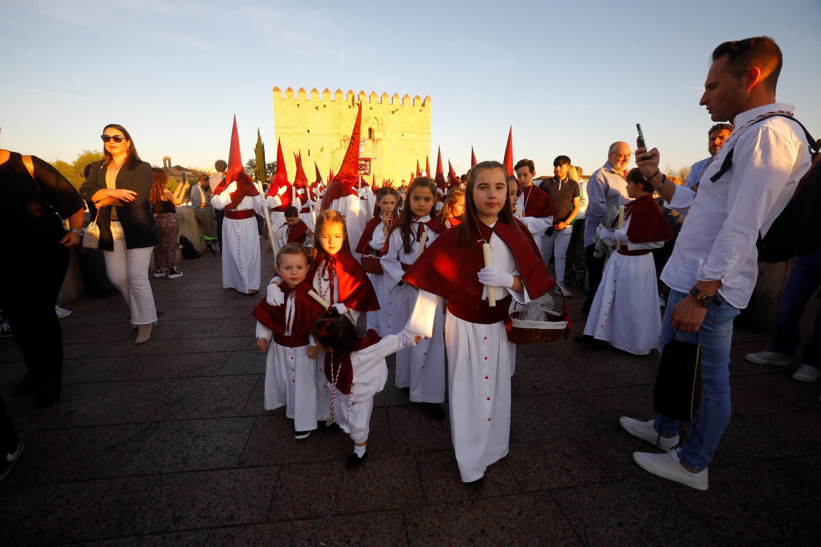 Viernes Santo en Córdoba: la procesión del Descendimiento, en imágenes