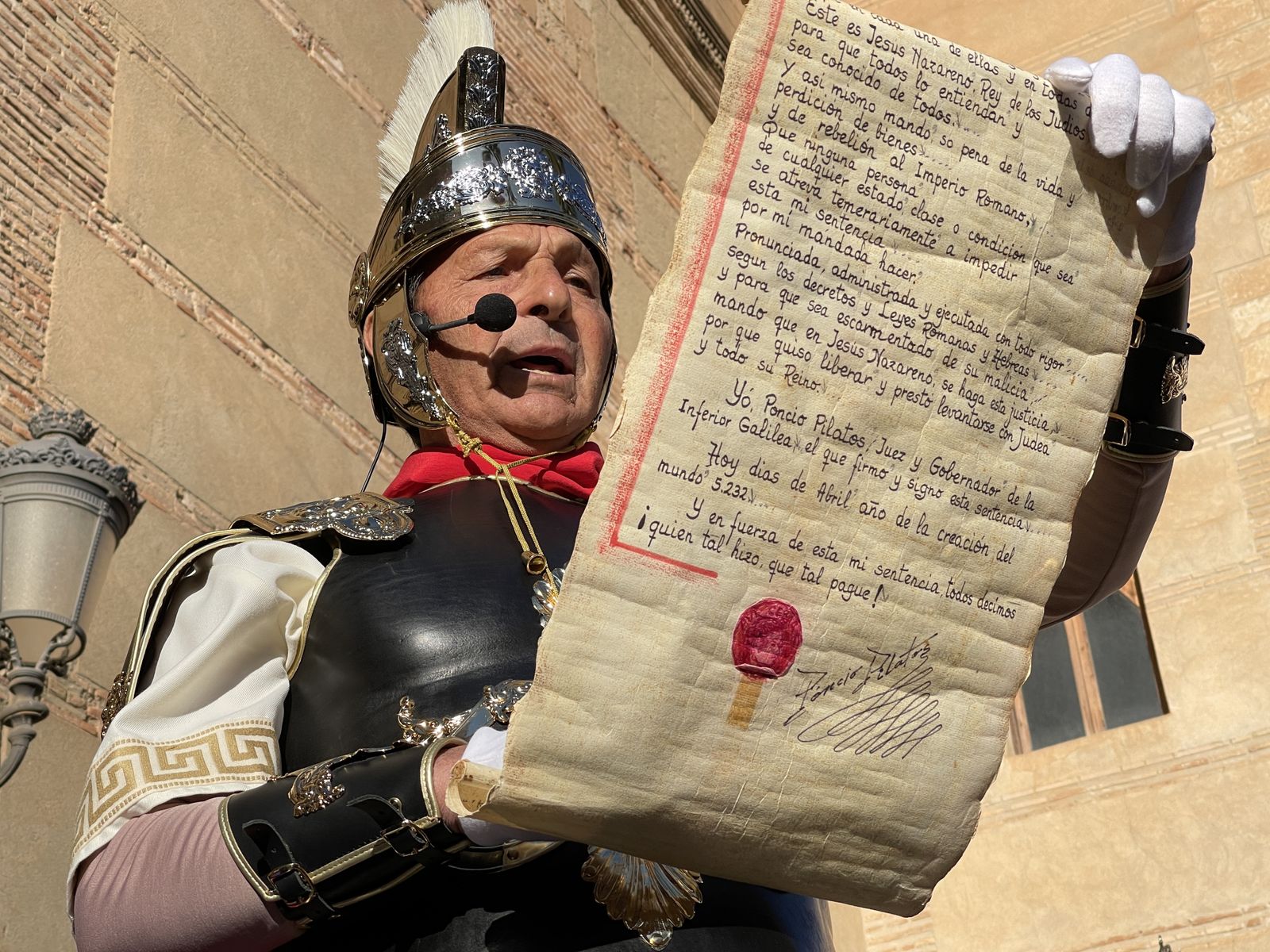 Las imágenes de la Subida de Jesús y el Pregón del Judío en Vera