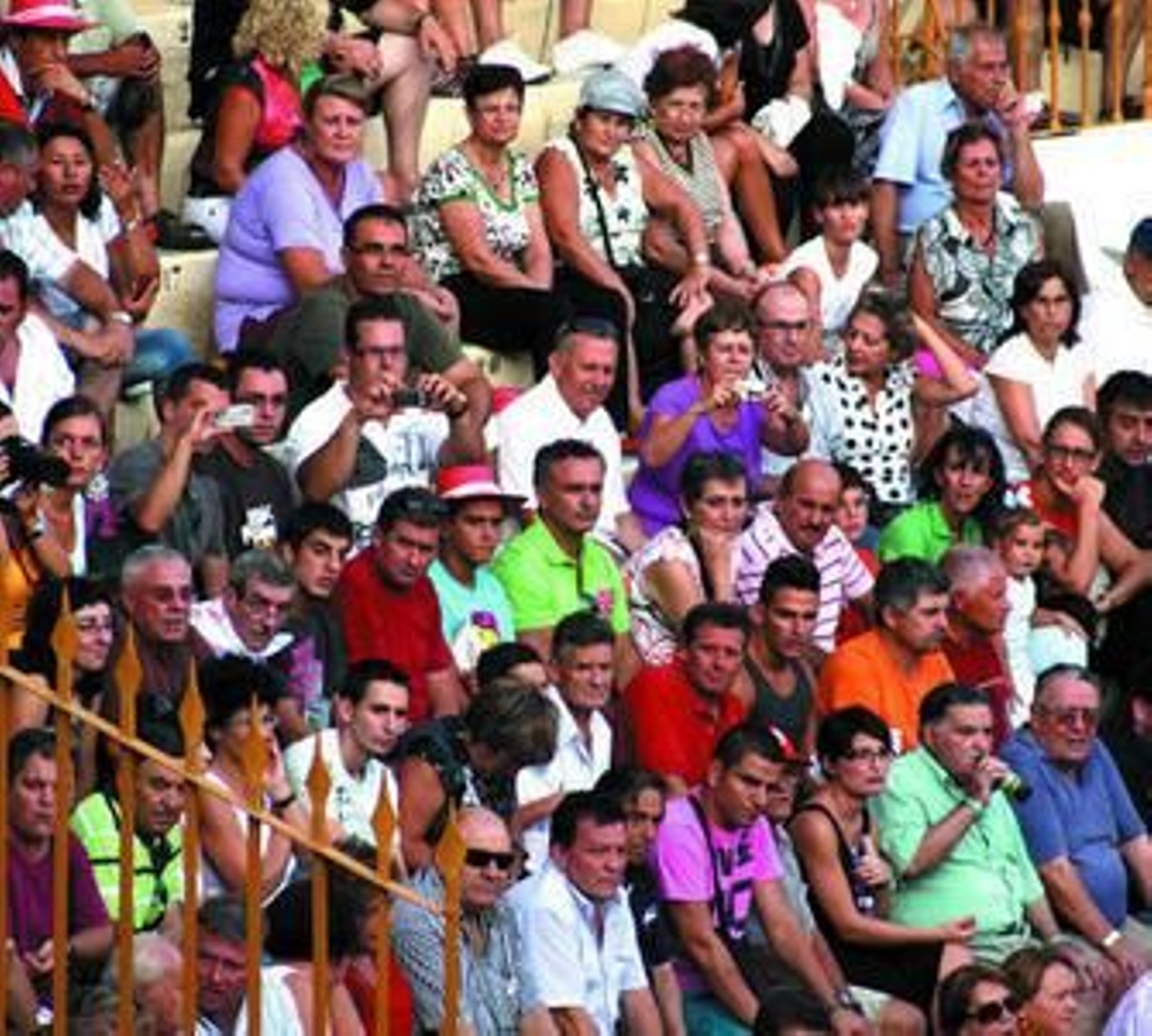 Juan Carlos Usero, presidente de Diputación, siguió el festejo como un aficionado más.