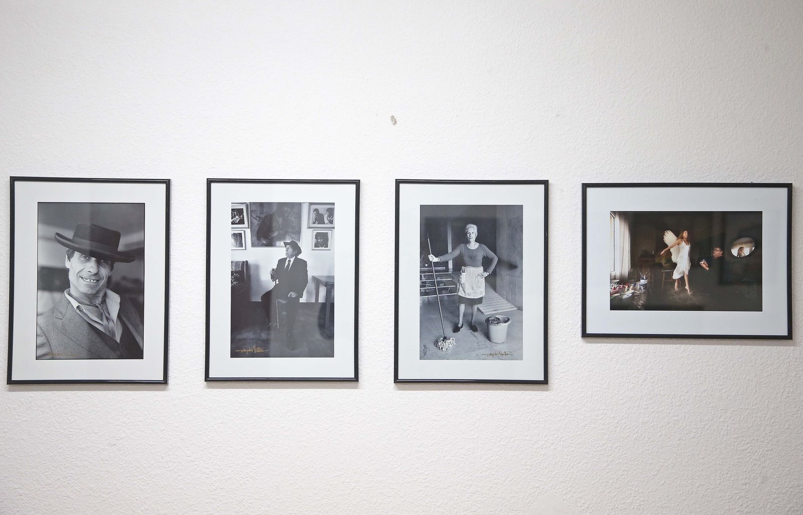 Fotos de la exposición de Tomoyuki Hotta 'Tomo los muros, prende la vida' en Algeciras