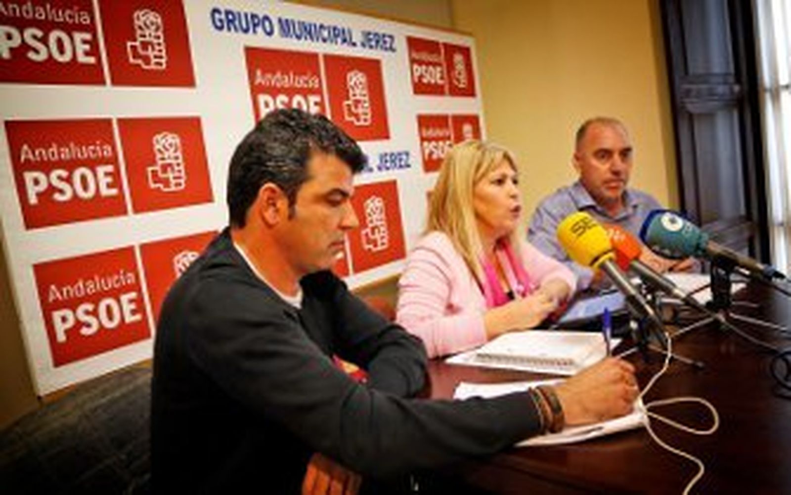 El PSOE cifra en casi 4,5 millones la deuda del Ayuntamiento con las ELA
