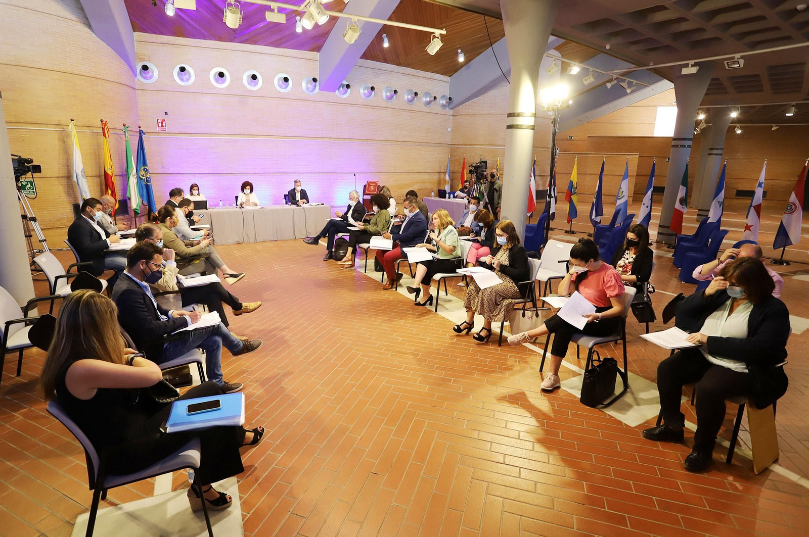 Imágenes del pleno de Diputación celebrado en el Foro Iberoamericano