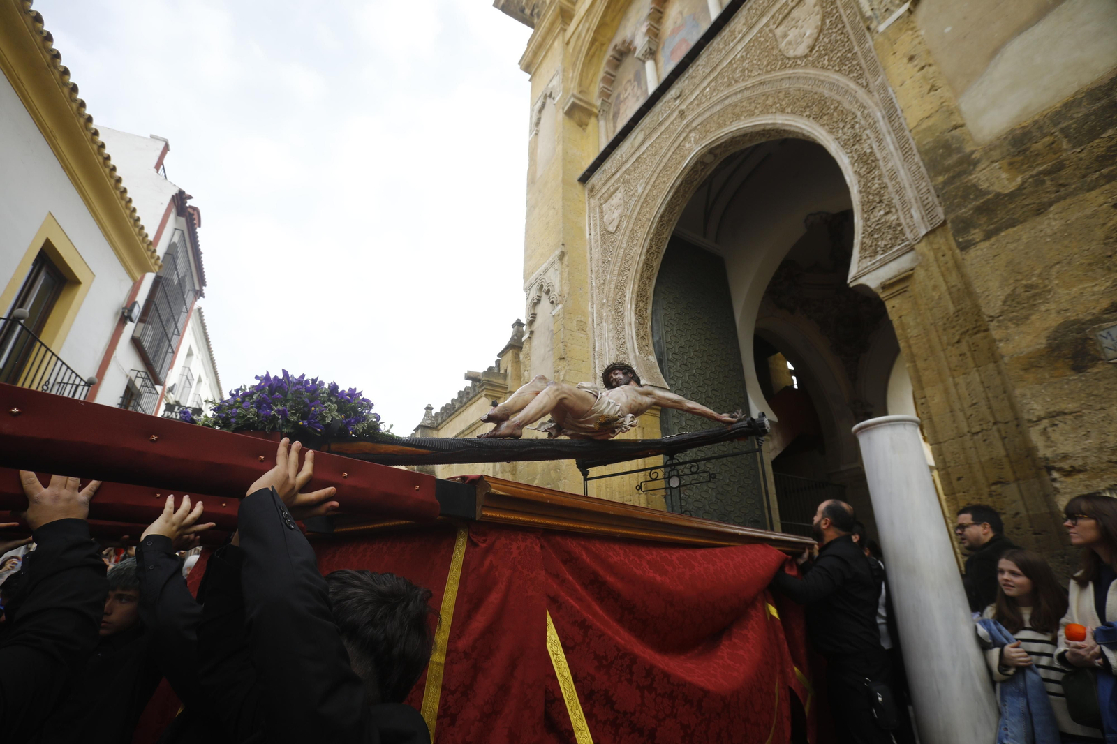 La bendición y traslado del nuevo Cristo de la Piedad de Córdoba, en imágenes