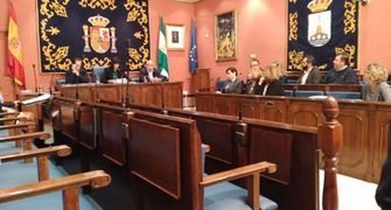 Limones se despide con una carta y se ausenta del Pleno de su renuncia