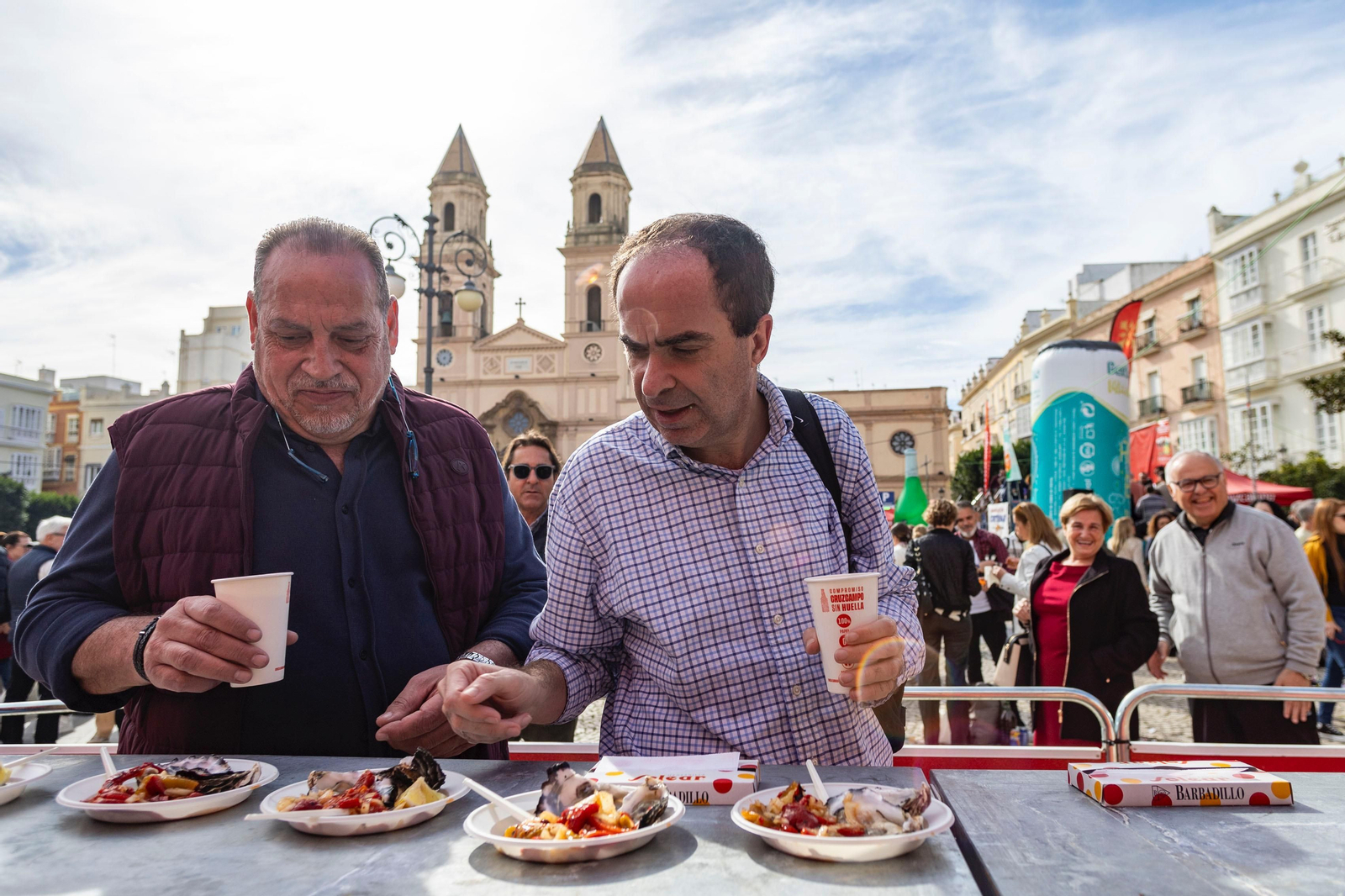 Todas las imágenes de la Ostionada en la plaza de San Antonio