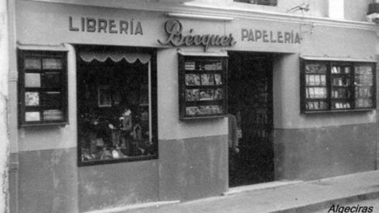 Librería Bécquer en la calle Tarifa.