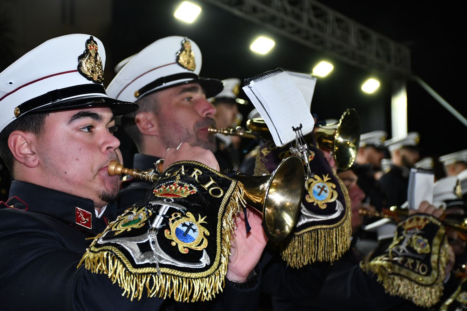 Un concierto de marchas procesionales llena Plaza de las Constituciones de San Roque