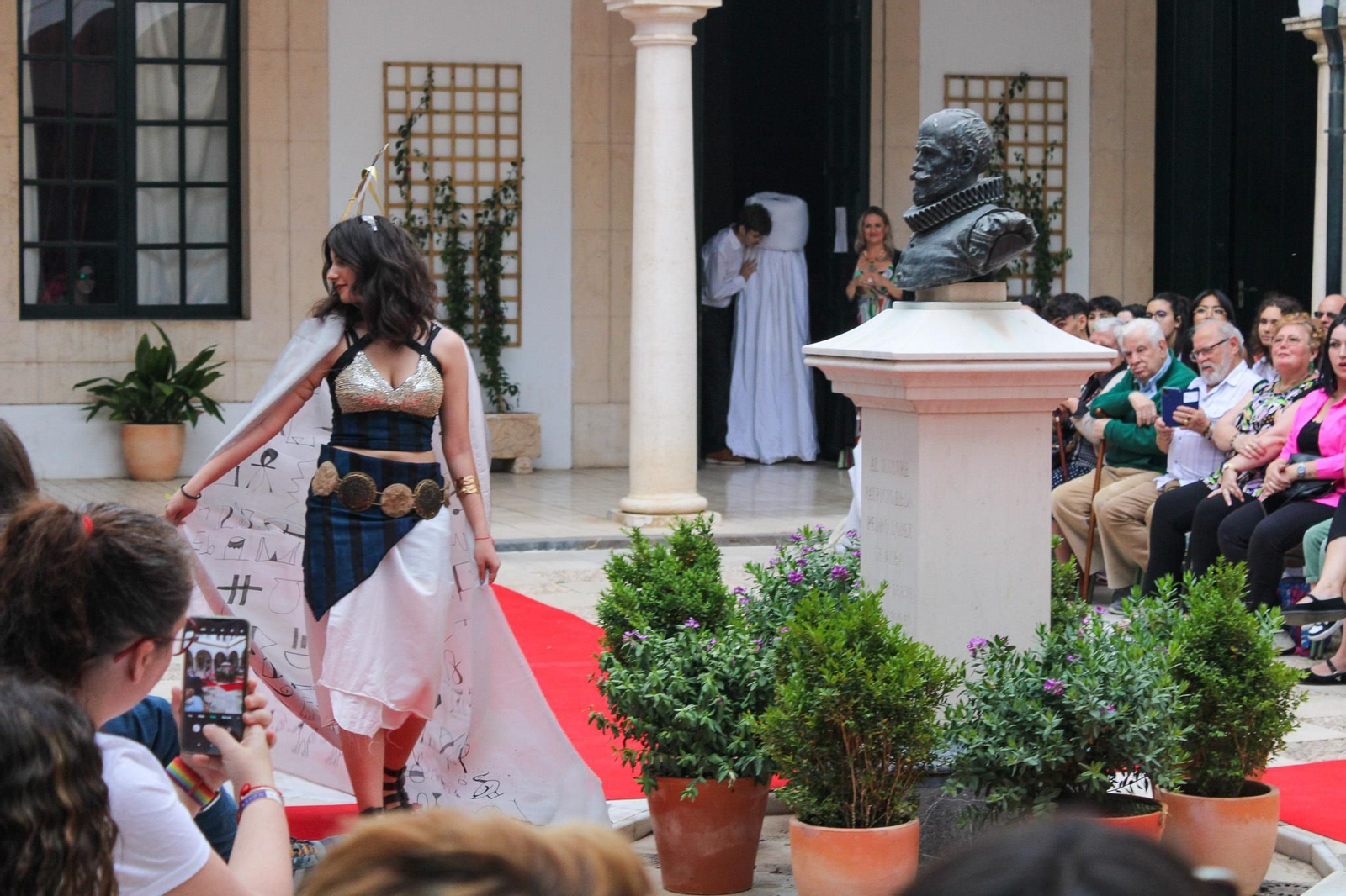 El segundo Desfile Arte Moda del instituto Góngora de Córdoba, en imágenes