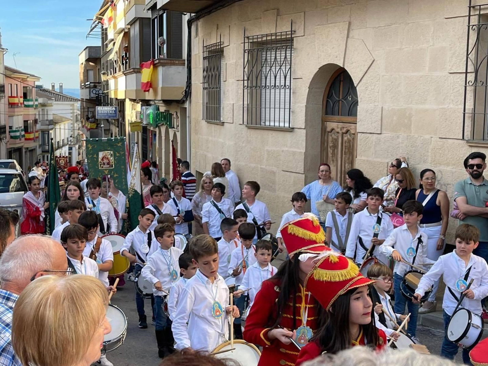 En imágenes: Los más pequeños celebran su romería escolar en Porcuna