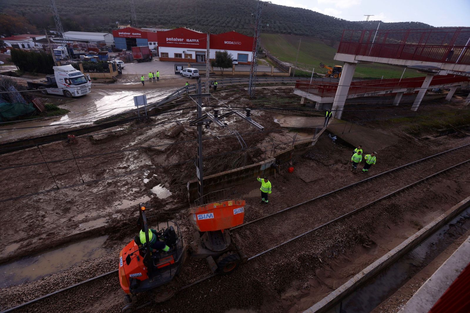 Caída de un muro de contención en Villa del Río