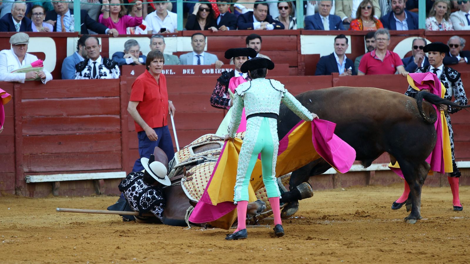 Última tarde de toros de la Feria de Jerez 2024 con Morante, Manzanares y Castella