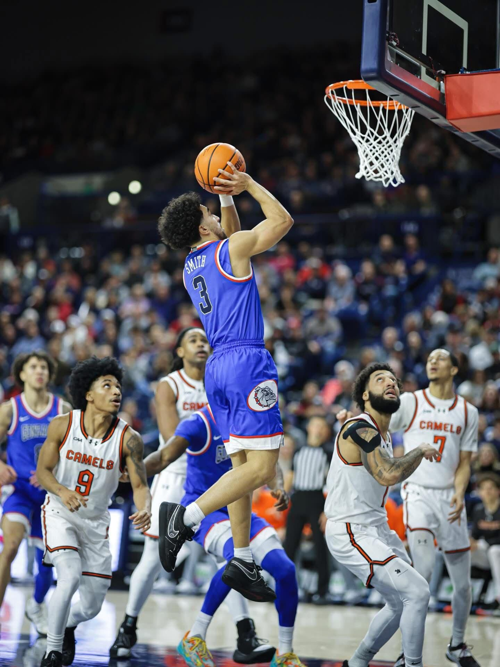 NCAA: Mario Saint Supéry suma minutos y confianza en Gonzaga