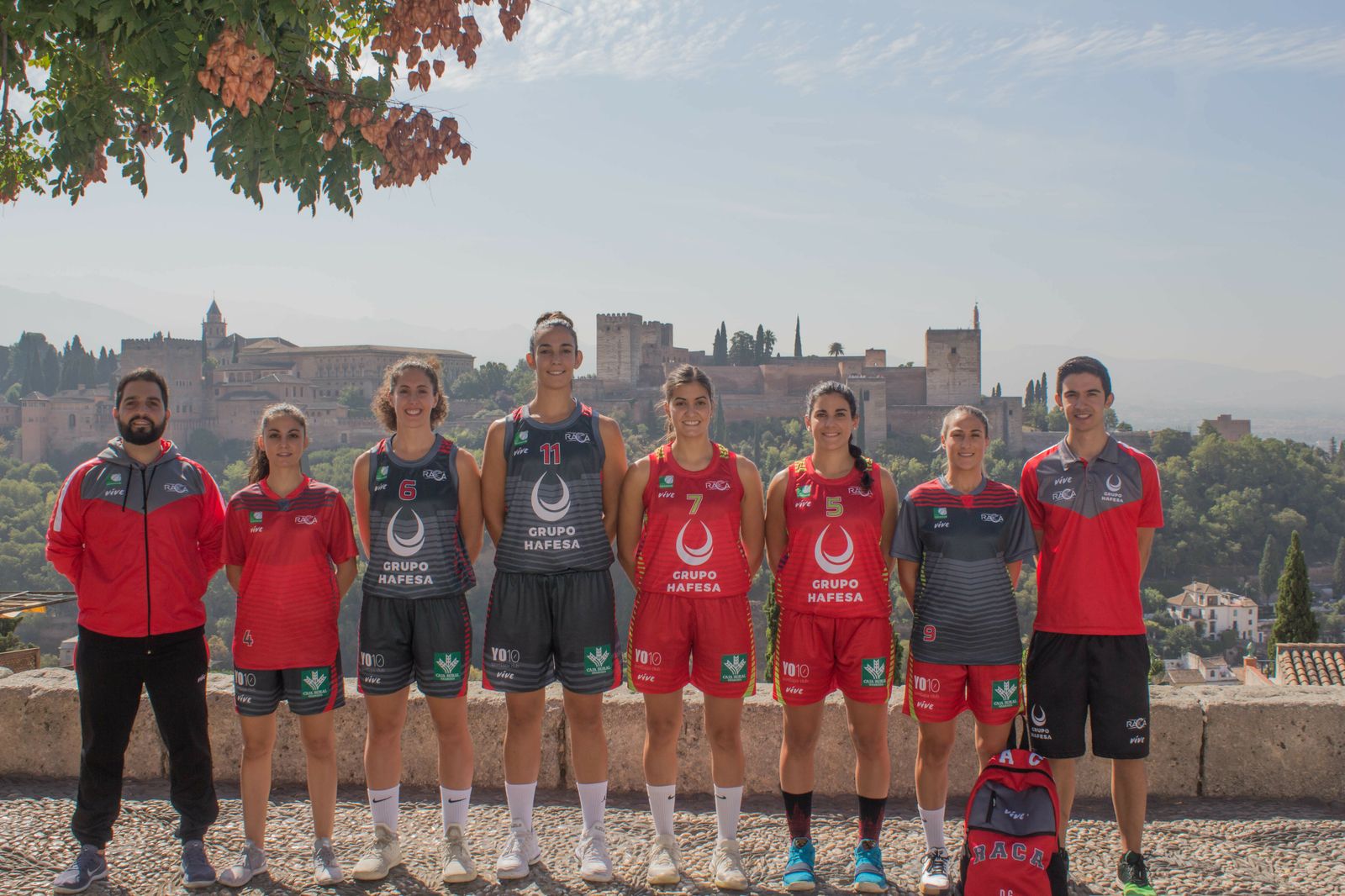 La nueva ropa del Raca, ayer en San Nicolás.