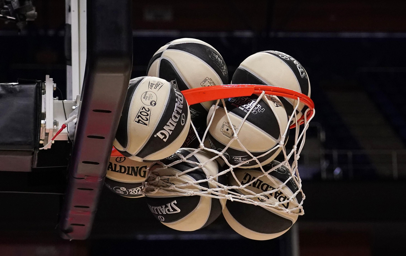 El Unicaja prueba el Carpena antes de la batalla