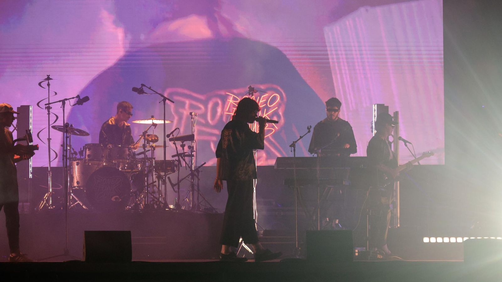 La Plazuela en concierto, en Bahía Sound