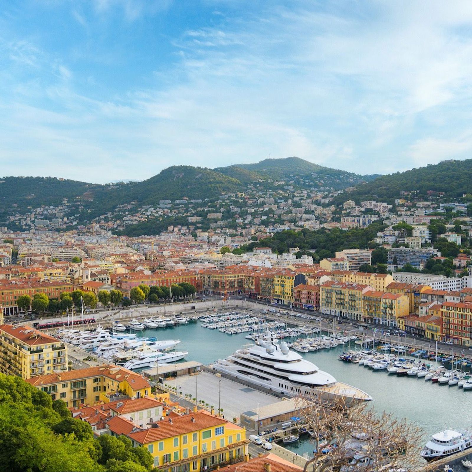 Puerto Lympia de Niza.