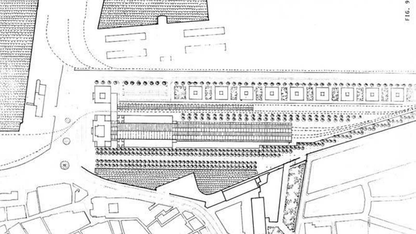1995  Con la llegada del gobierno del PP se rediseña la actuación en la estación. La vieja terminal de 1905 recupera su papel de estación principal para el largo recorrido, ampliándose a su derecha con la parada de los cercanías. Aparecen bloques de viviendas en la avenida de Astilleros y un parque junto a la Cuesta.