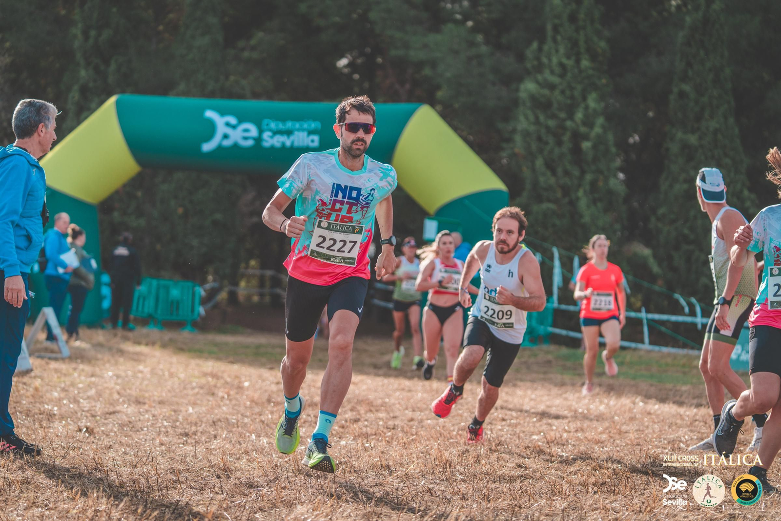 Búscate en las fotos del Cross de Itálica 2025 | 3
