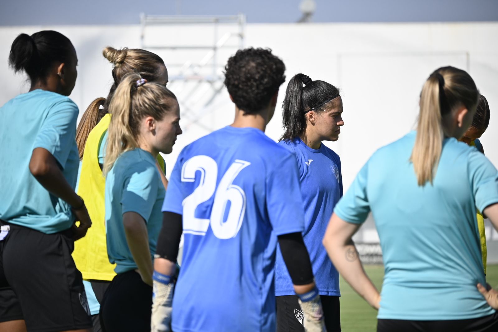 Entrenamiento del Sporting de Huelva a puertas abiertas, en imágenes