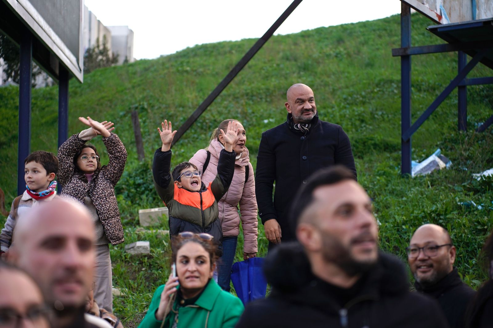 Búscate en las fotos de la cabalgata de Reyes Magos 2026 en Algeciras