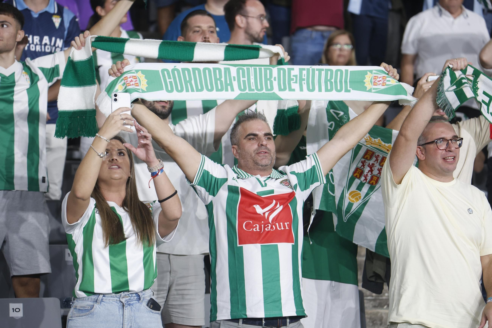 Las mejores fotos del ambiente en El Arcángel para el Córdoba CF - Cultural Leonesa