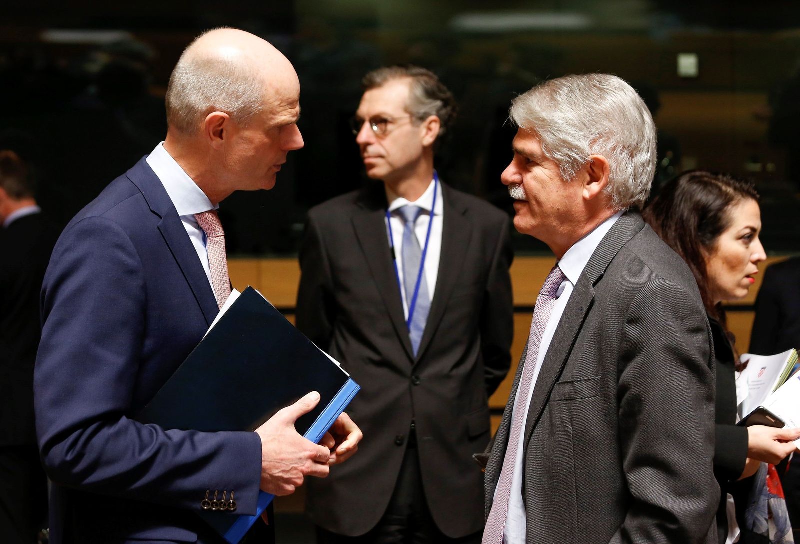 Dastis, con su homólogo holandés.