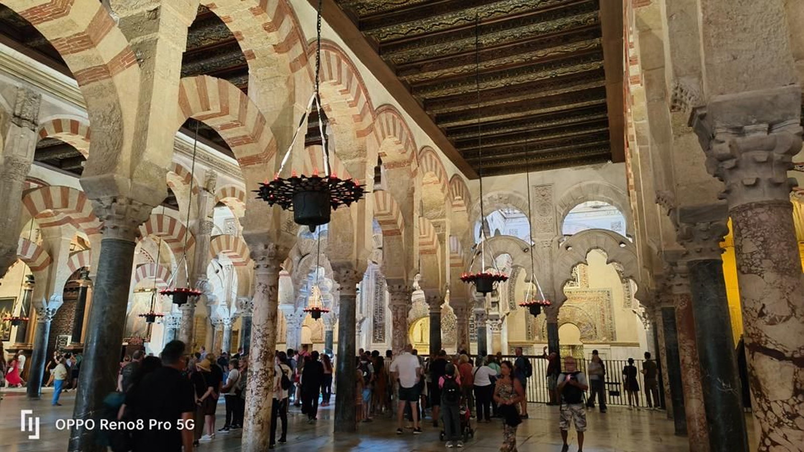 Foto de la Mezquita-Catedral de Córdoba tomada con el Oppo Reno 8 Pro