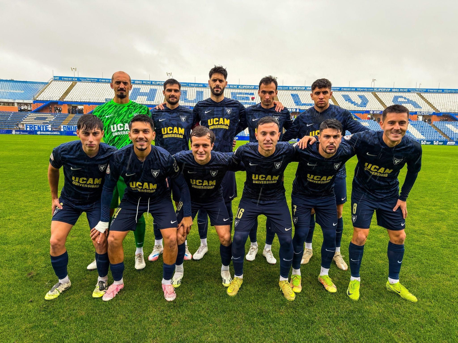 Formación del UCAM Murcia en el Nuevo Colombino.