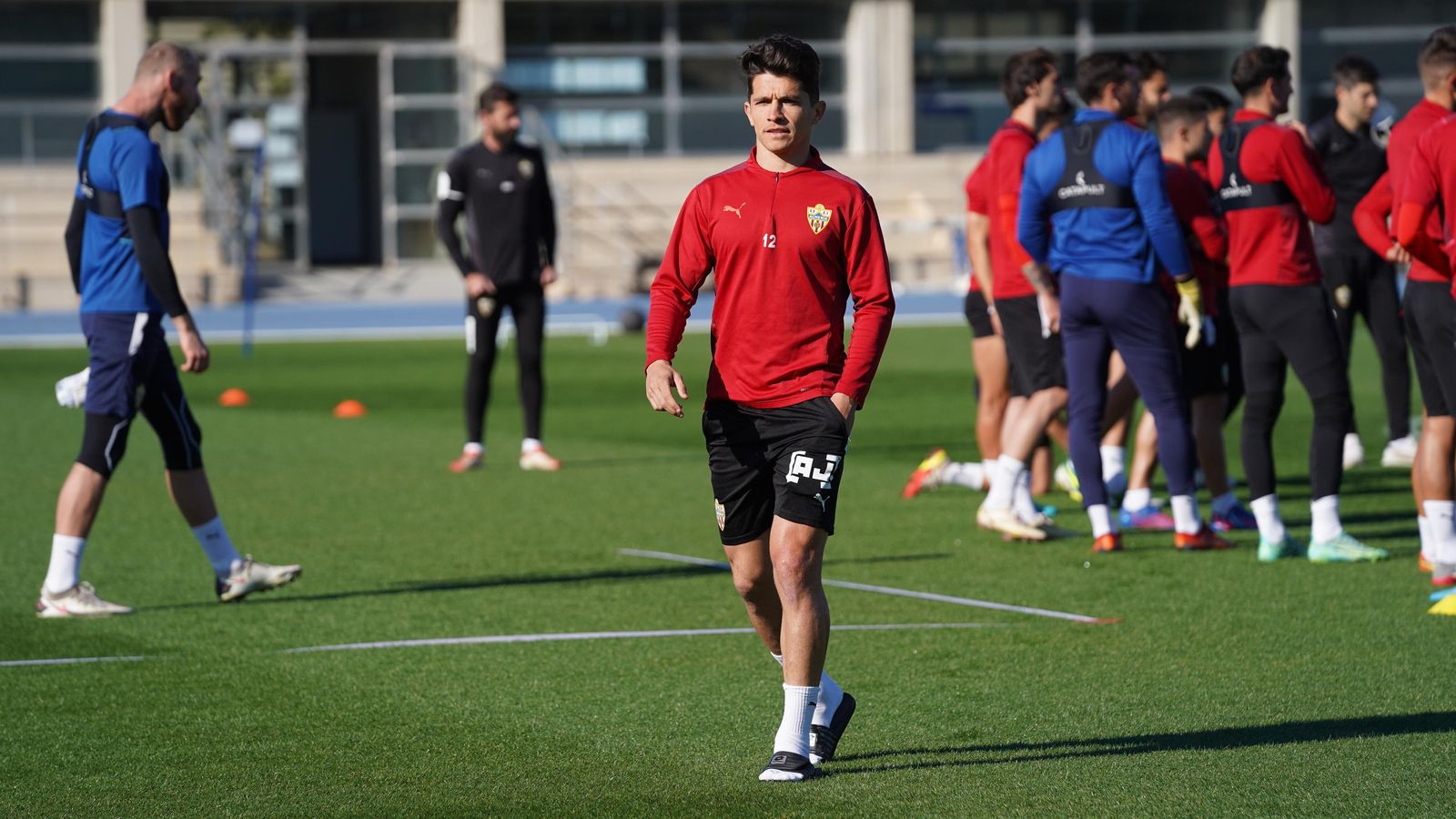 Nieto sufrió la rotura del ligamento cruzado de la rodilla en Málaga Nieto sufrió la rotura del ligamento cruzado de la rodilla en Málaga