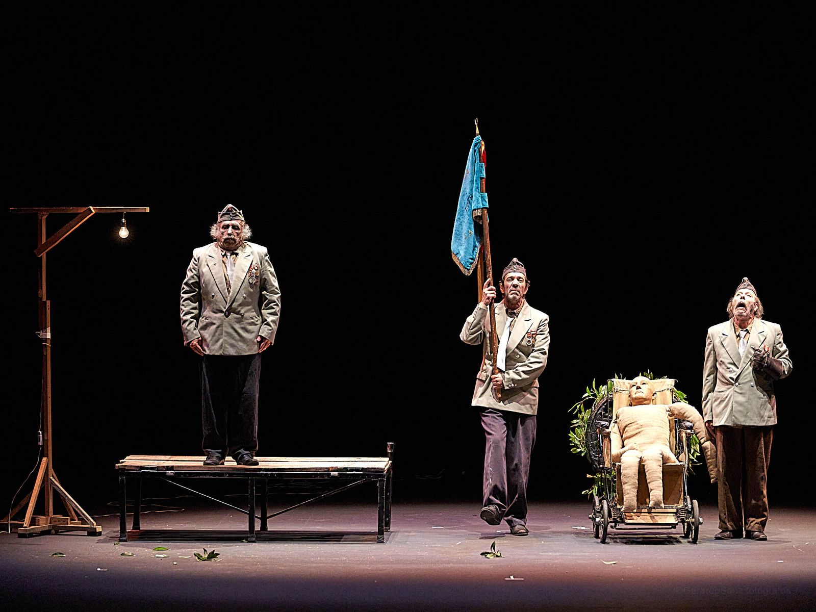 Una escena de 'La batalla de los ausentes', de La Zaranda.