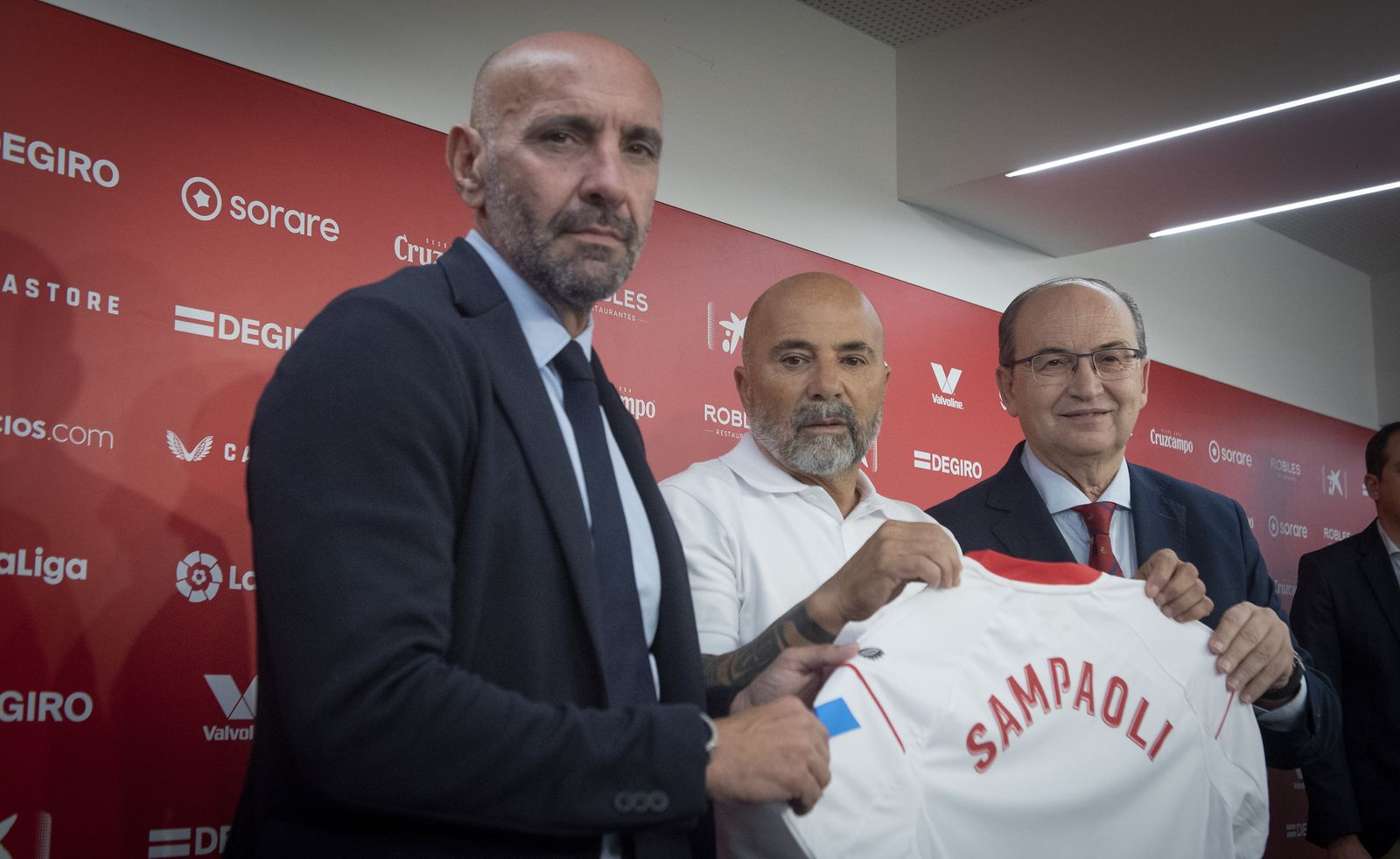 Las imágenes de la presentación de Sampaoli como nuevo entrenador del Sevilla