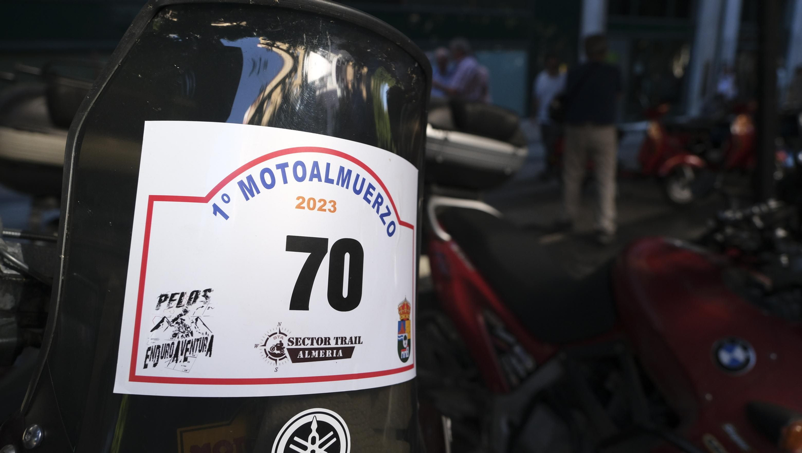 Las motos antiguas dan brillo a la Feria de Almería