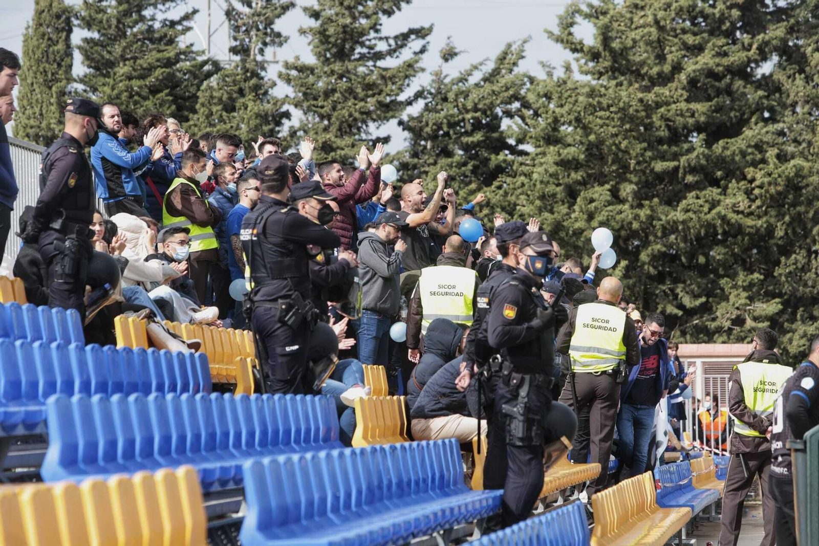 Tensión en el derbi entre Cádiz B y Xerez DFC