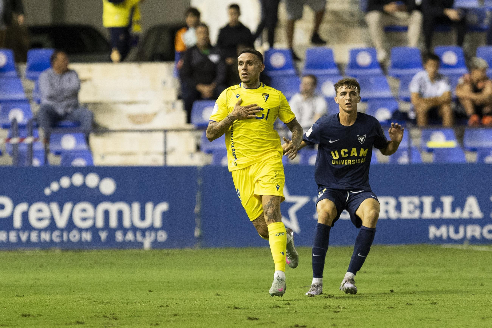Roger Martí en el partido contra el UCAM.
