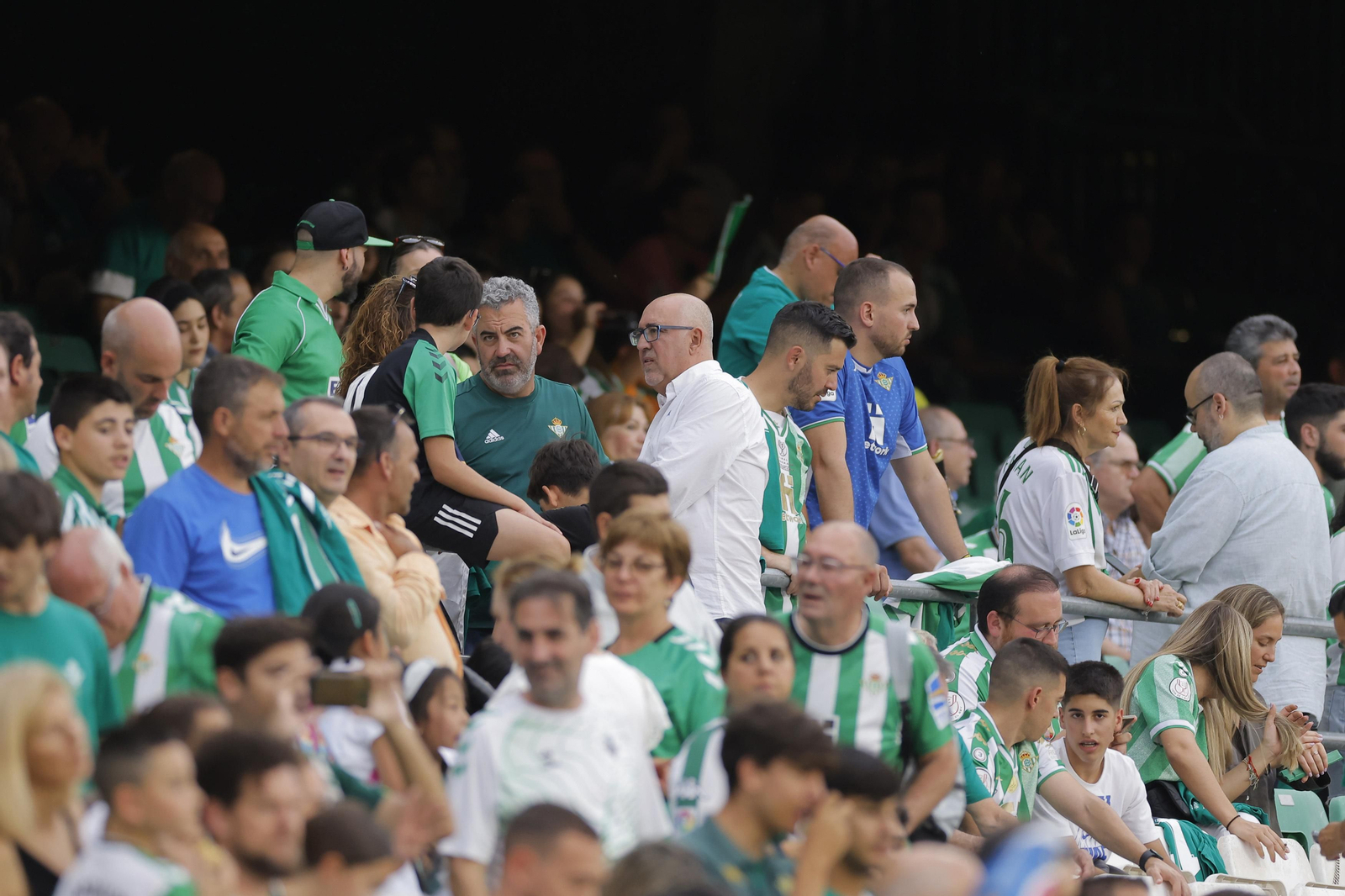 Búscate en las fotos de la despedida de Joaquín