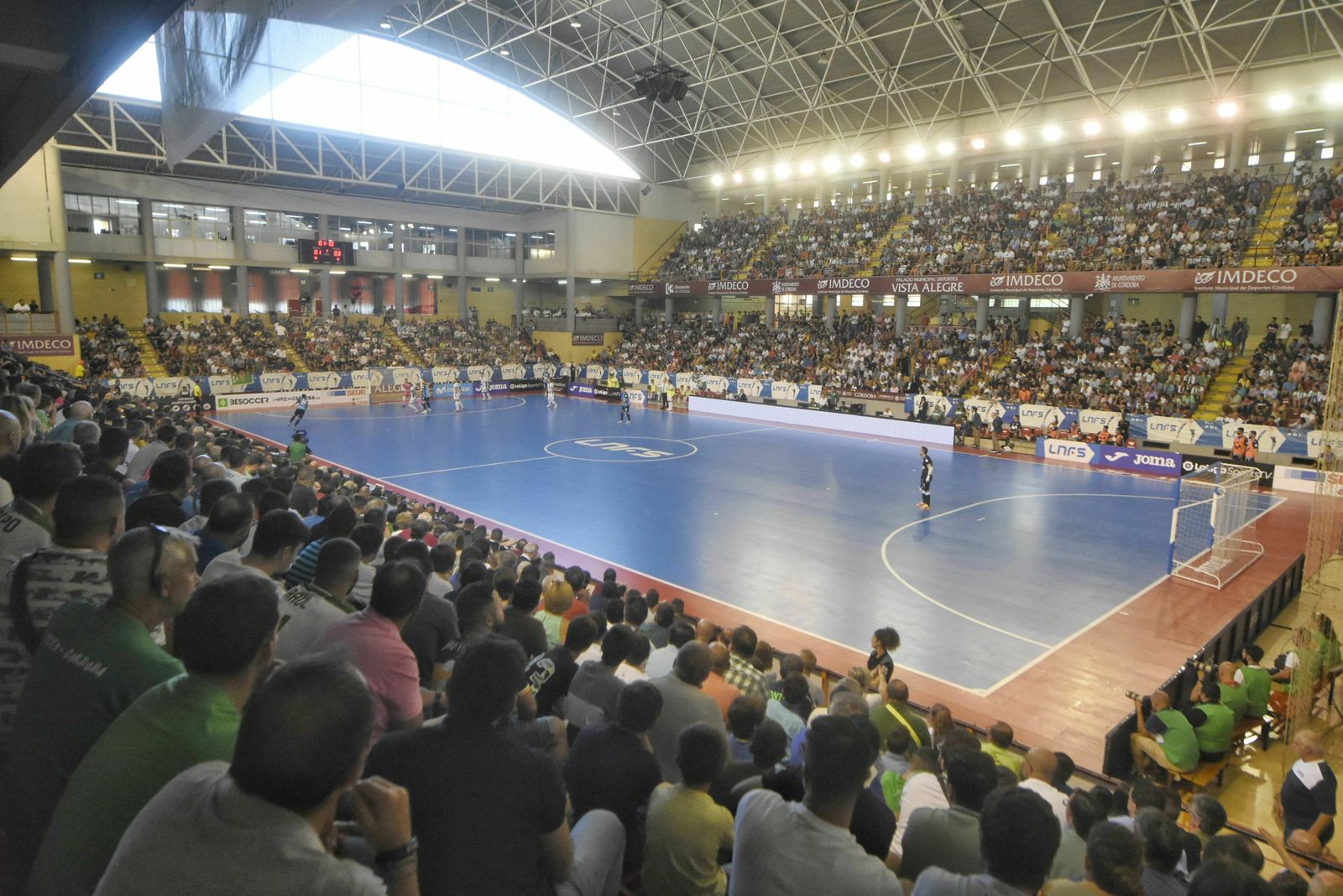 Vista Alegre, completamente lleno durante un partido del Córdoba Futsal de este curso.