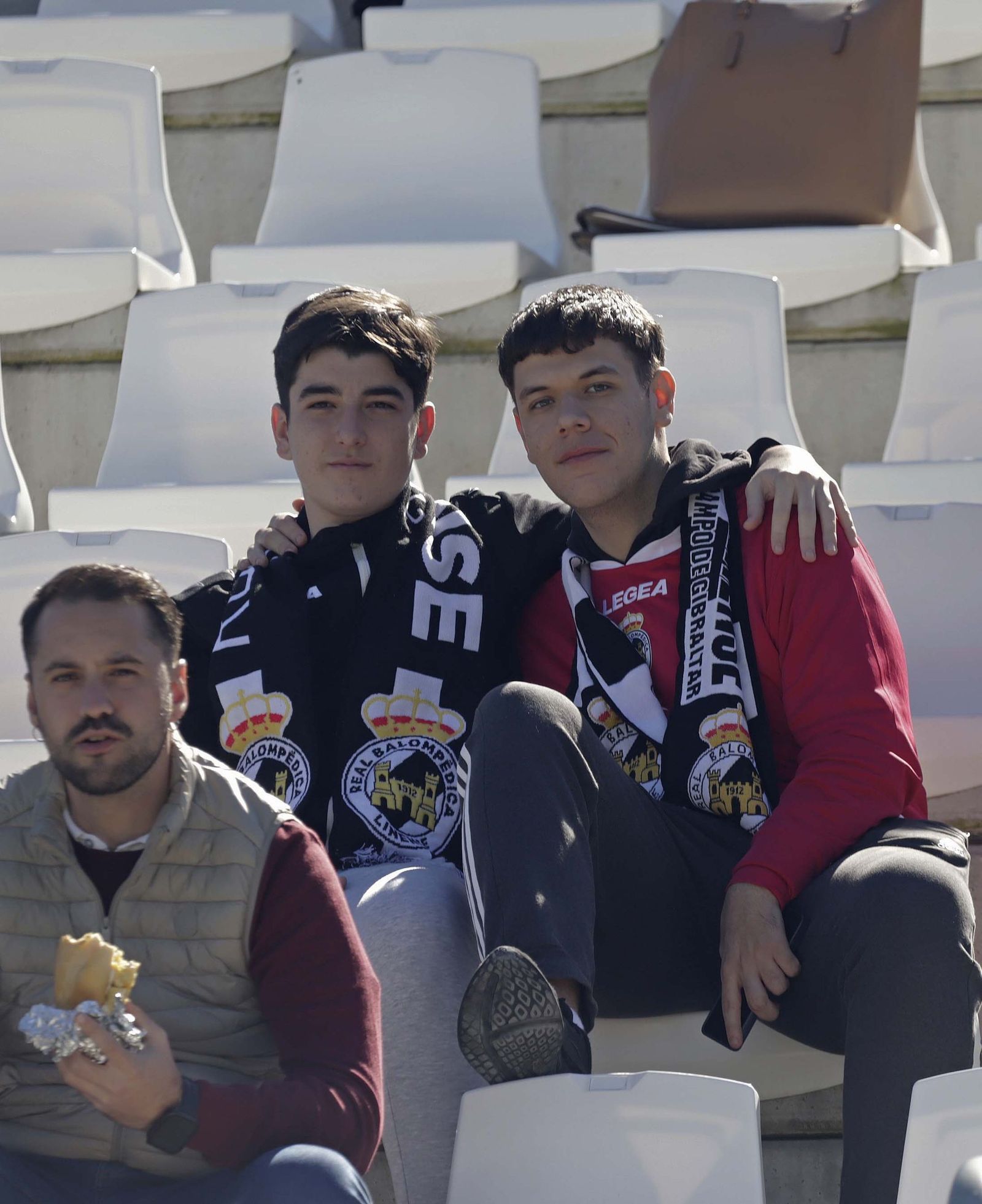 Búscate en el Ciudad de La Línea durante el Balona - San Roque de Lepe de Tercera Federación