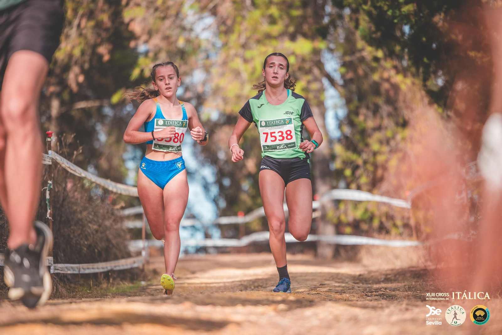 Búscate en las fotos del Cross de Itálica 2025 | 5