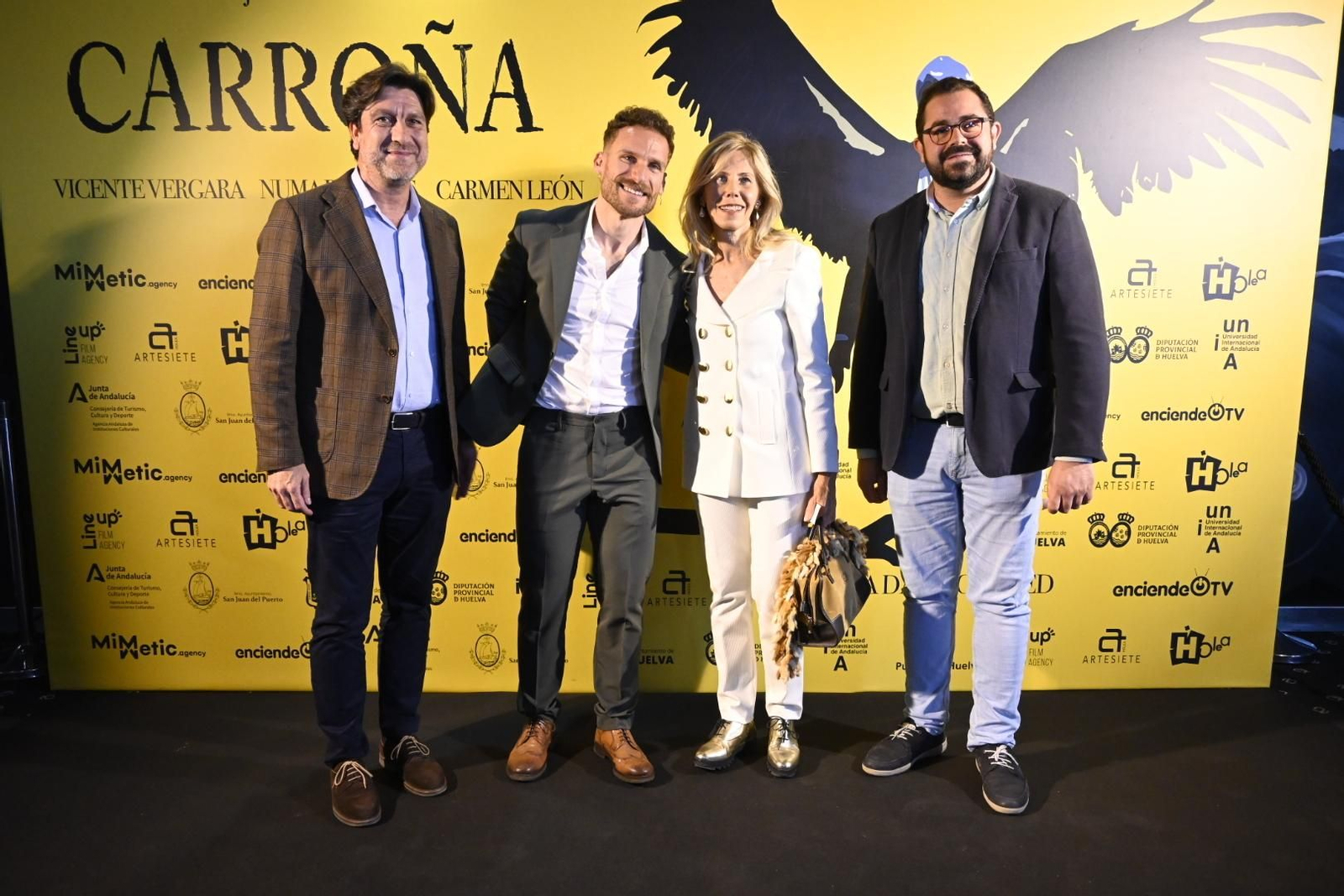 Estreno del cortometraje 'Carroña' del cineasta onubense Elías Pérez , en imágenes
