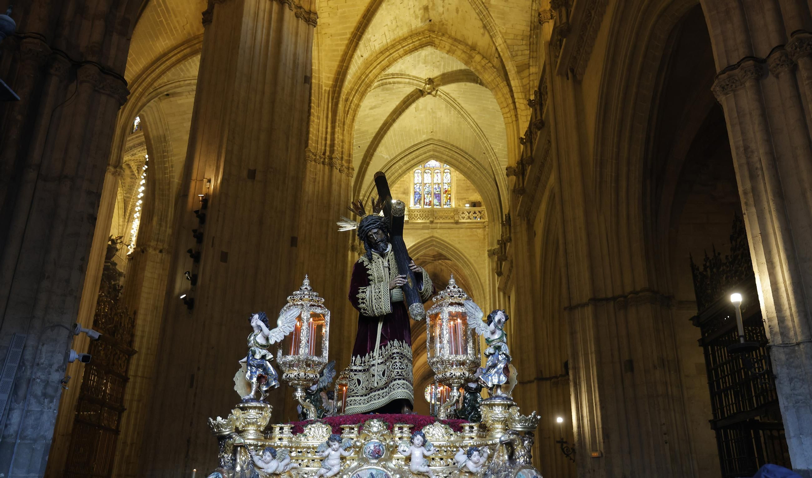 La procesión Magna desde la Catedral, todas las fotos