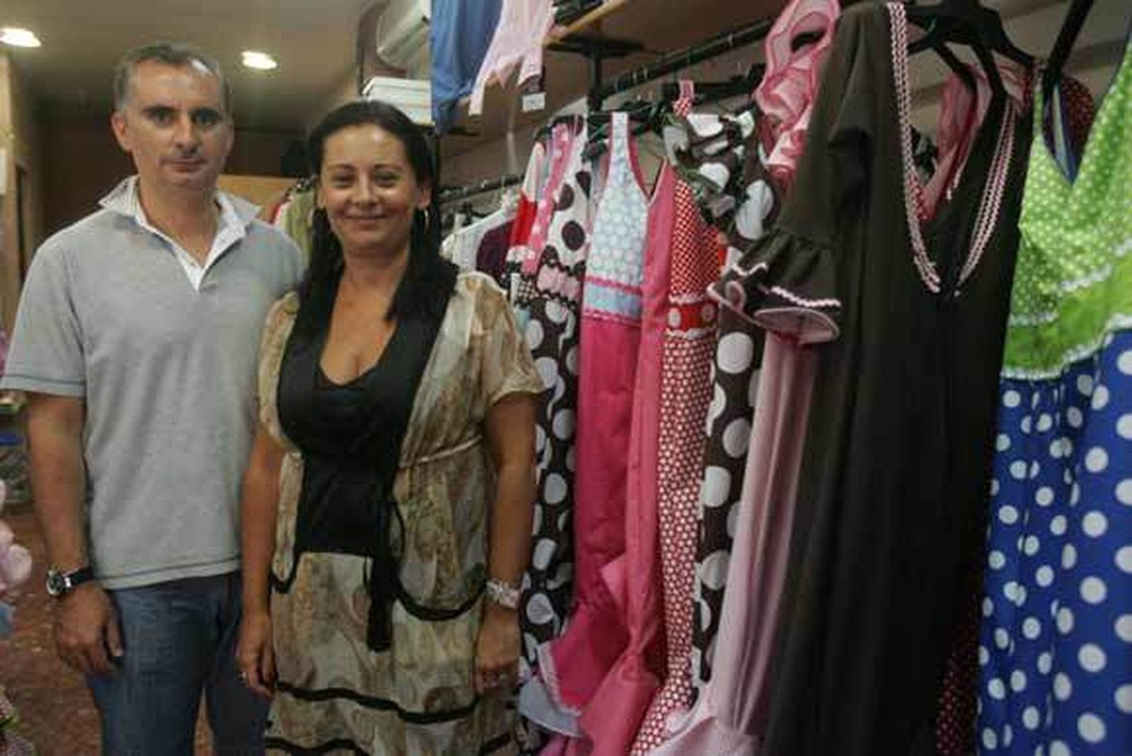 "Los trajes están inspirados en el color celeste por el motivo del 140 aniversario de la ciudad de La Línea"