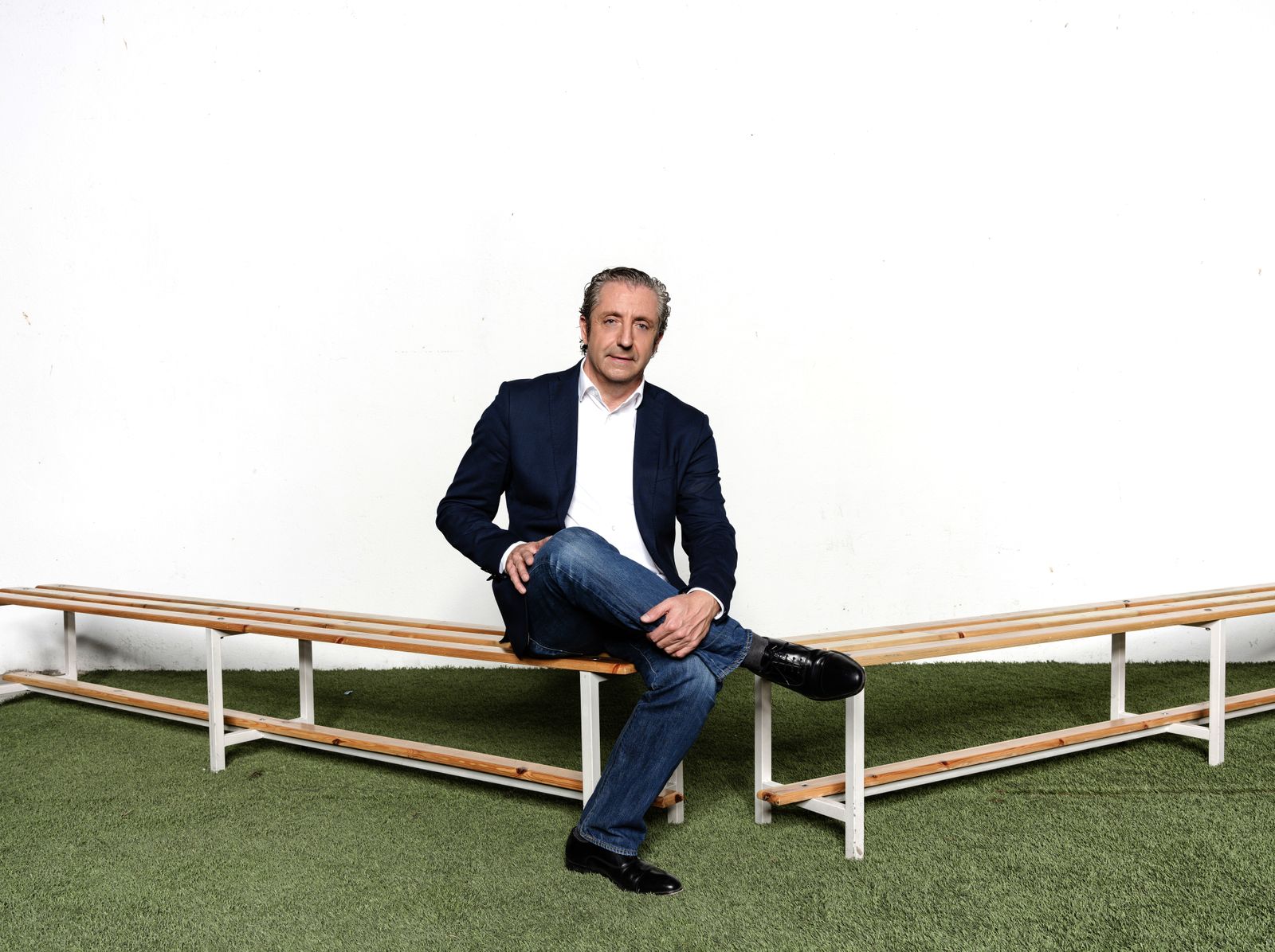 Josep Pedrerol conduce la tertulia deportiva 'El chiringuito de jugones' en Mega.