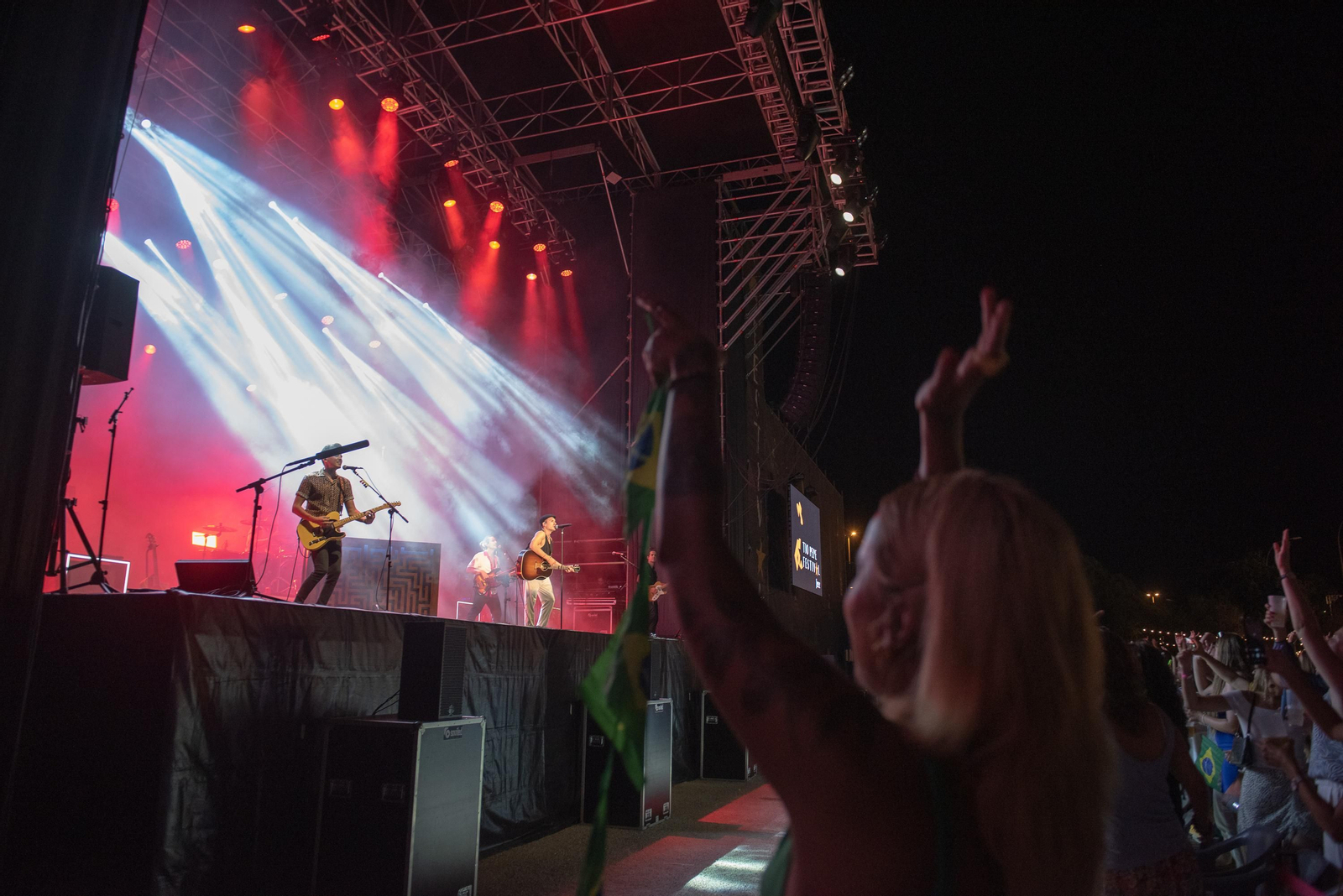 Imágenes de los conciertos de Marlon y Dvicio en Las Copas de Jerez