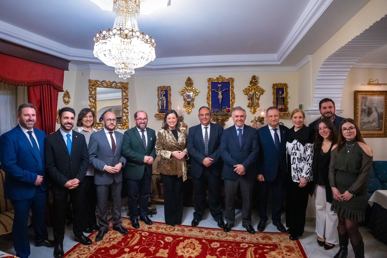 Visita a la casa del pregonero de la Semana Santa en San Fernando